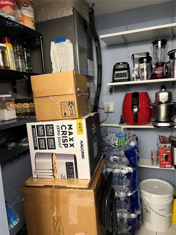 434 Pine Glen Ln A-1, Green Acres, FL 33463