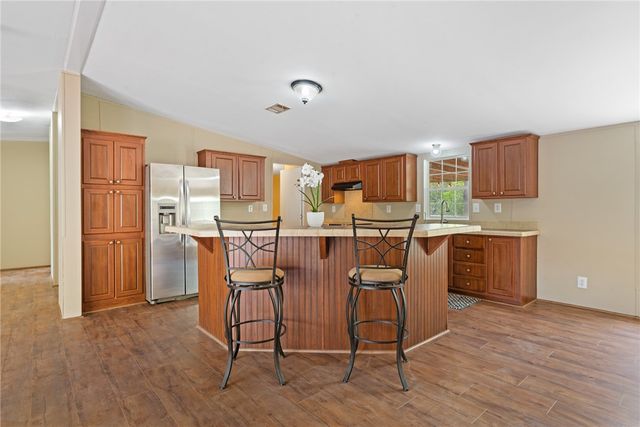 1120 Sandy Cove Drive, Bryan, TX 77807