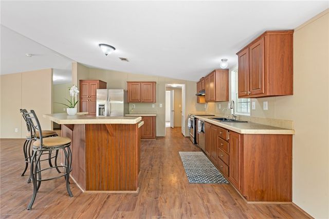 1120 Sandy Cove Drive, Bryan, TX 77807