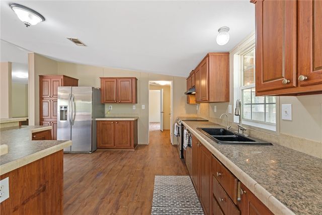 1120 Sandy Cove Drive, Bryan, TX 77807