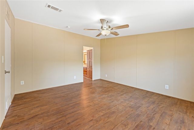 1120 Sandy Cove Drive, Bryan, TX 77807