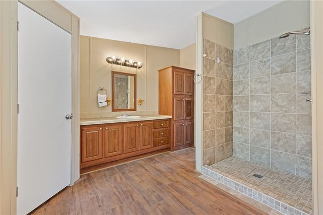 1120 Sandy Cove Drive, Bryan, TX 77807