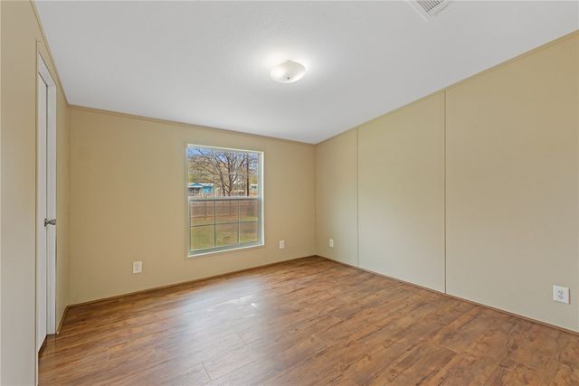 1120 Sandy Cove Drive, Bryan, TX 77807