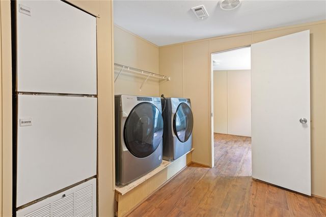 1120 Sandy Cove Drive, Bryan, TX 77807