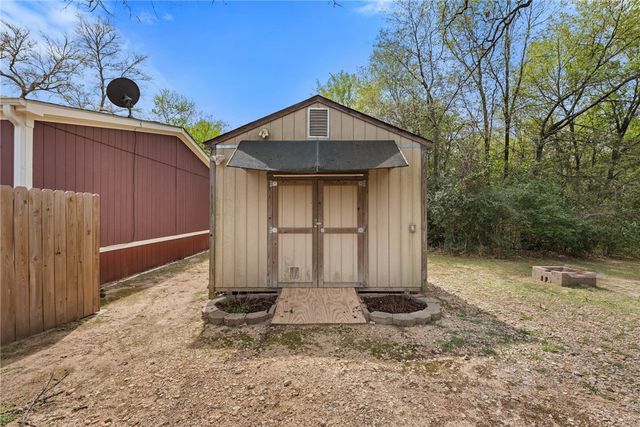 1120 Sandy Cove Drive, Bryan, TX 77807