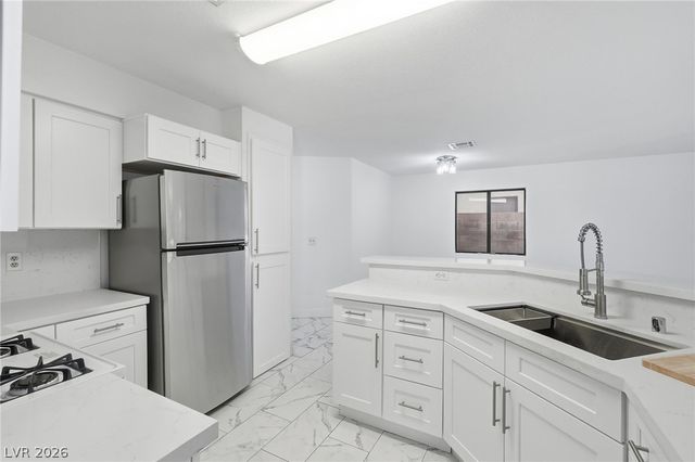 137 Wynntry Drive, Henderson, NV 89074