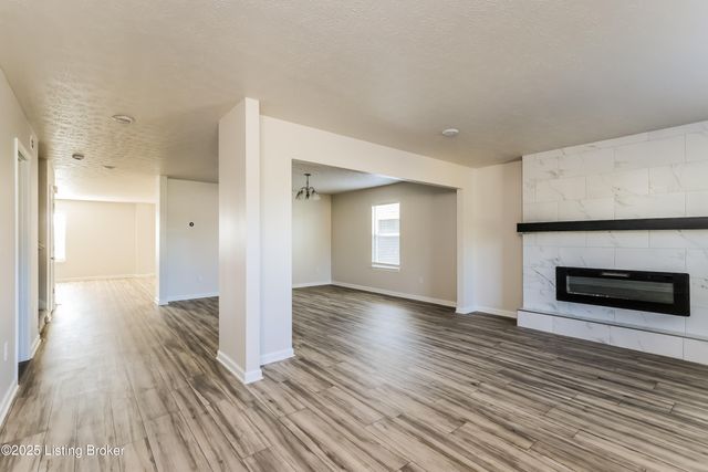 1213 Johnson Ridge Rd, Louisville, KY 40245