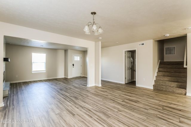 1213 Johnson Ridge Rd, Louisville, KY 40245