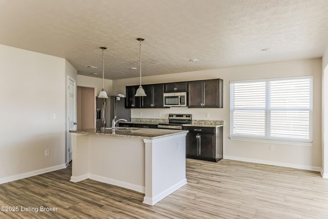 1213 Johnson Ridge Rd, Louisville, KY 40245