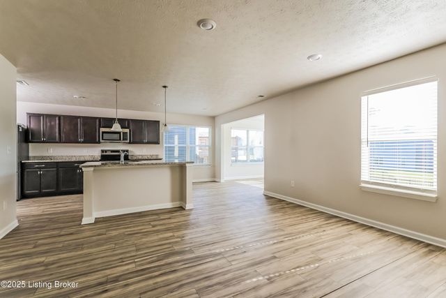 1213 Johnson Ridge Rd, Louisville, KY 40245