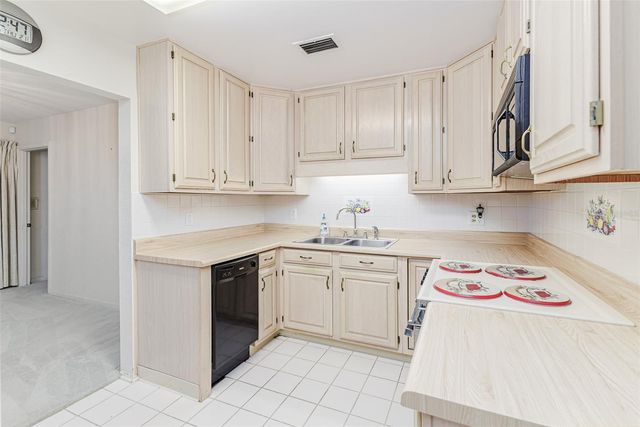 275 W CLOWER STREET, Bartow, FL 33830