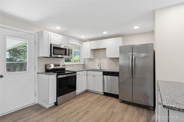 5660 Tomberg Street, Huber Heights, OH 45424