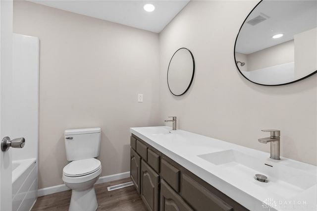 5660 Tomberg Street, Huber Heights, OH 45424