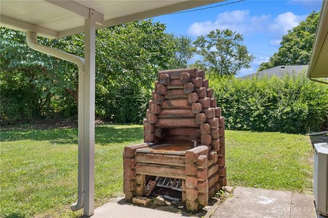 5660 Tomberg Street, Huber Heights, OH 45424