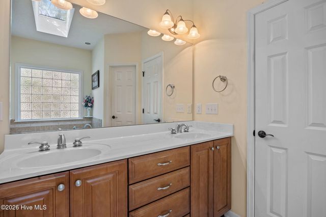 110 Ravennaside Drive NW, Calabash, NC 28467