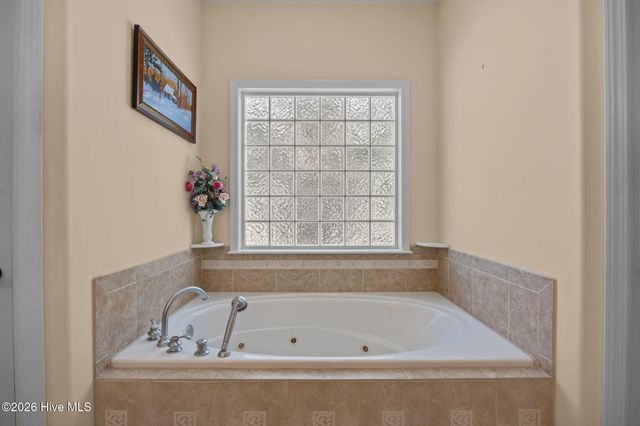 110 Ravennaside Drive NW, Calabash, NC 28467