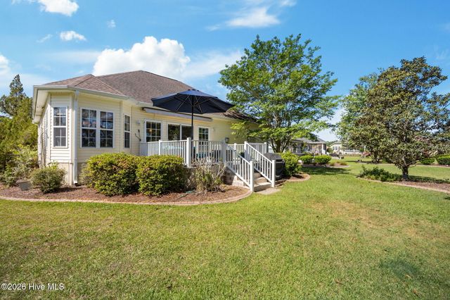 110 Ravennaside Drive NW, Calabash, NC 28467