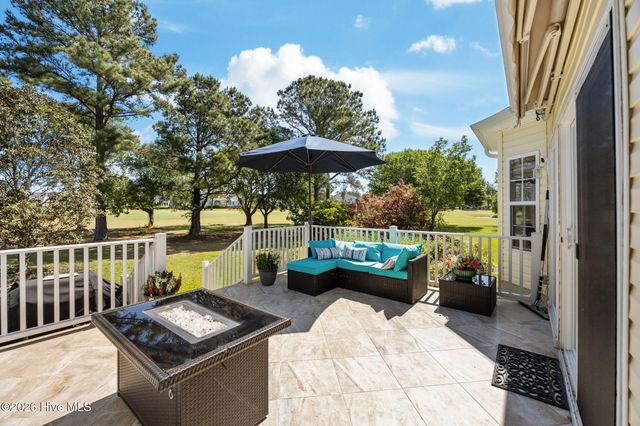 110 Ravennaside Drive NW, Calabash, NC 28467