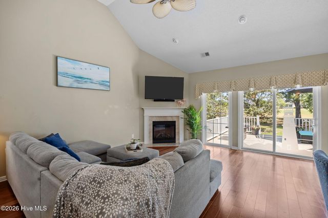 110 Ravennaside Drive NW, Calabash, NC 28467