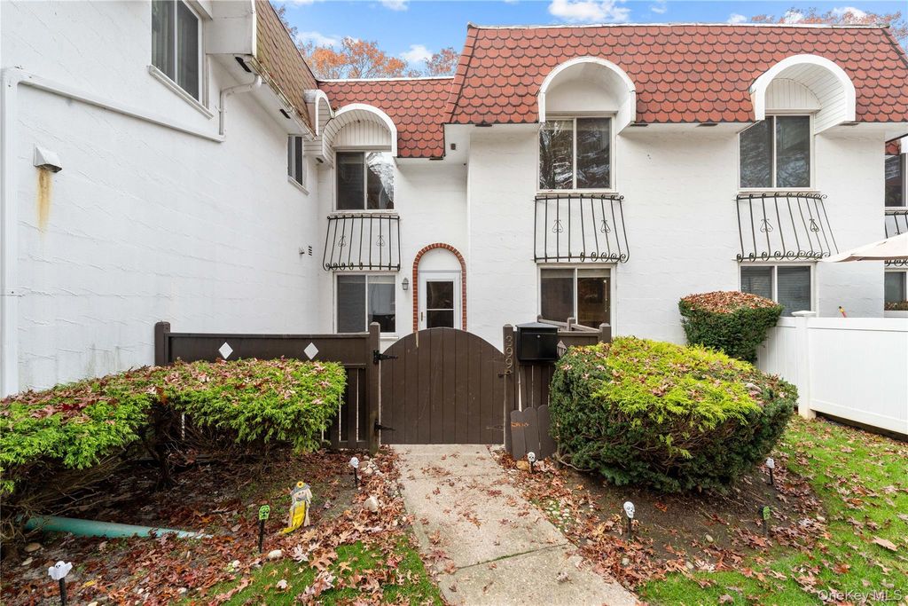 399 Birchwood Road, Brookhaven, NY 11763