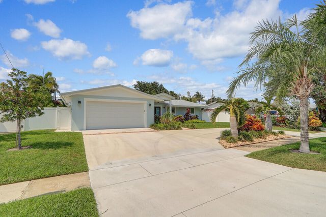 27 WILLOW Road, Tequesta, FL 33469