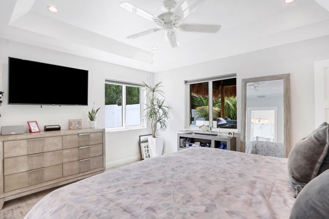 27 WILLOW Road, Tequesta, FL 33469
