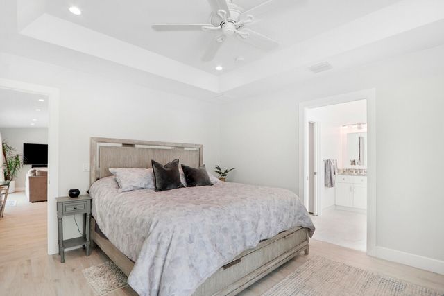 27 WILLOW Road, Tequesta, FL 33469