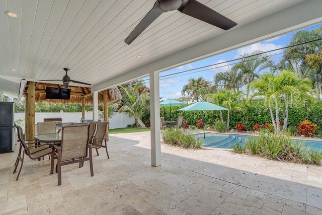 27 WILLOW Road, Tequesta, FL 33469