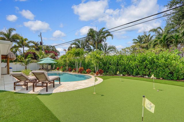 27 WILLOW Road, Tequesta, FL 33469