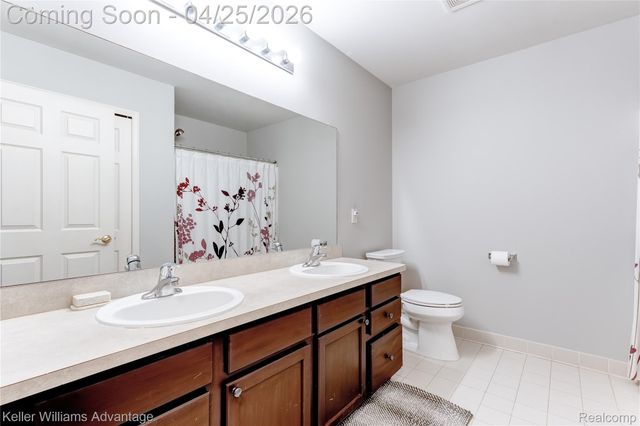 1758 Four Seasons Drive, Hartland Township, MI 48843
