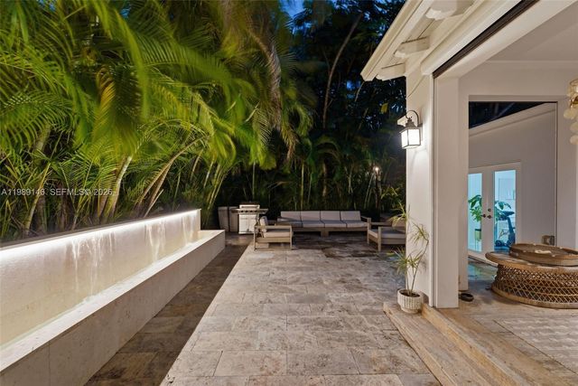 748 Palermo Ave, Coral Gables, FL 33134