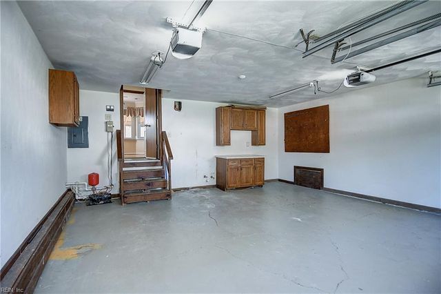 1432 Birch Leaf RD, Chesapeake, VA 23320