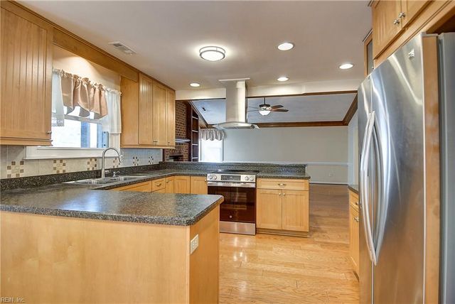 1432 Birch Leaf RD, Chesapeake, VA 23320