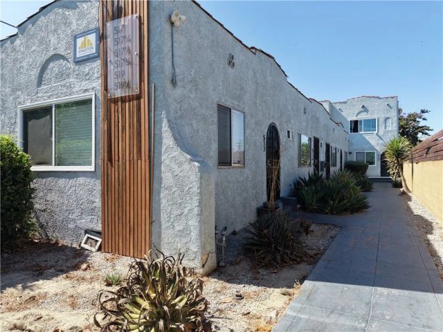 517 W 42nd, Los Angeles, CA 90037