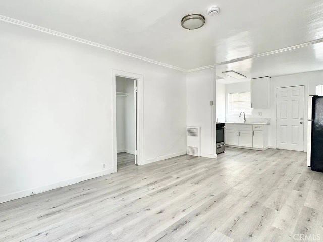 517 W 42nd, Los Angeles, CA 90037