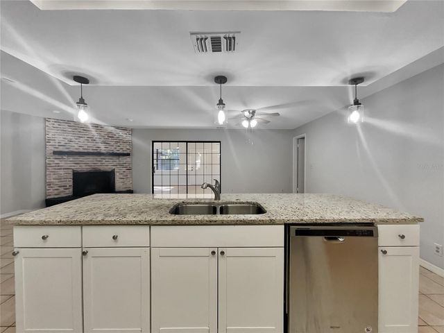 236 LONGHORN DRIVE, Apopka, FL 32712