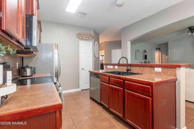 120 Coles Creek Drive, Carencro, LA 70520