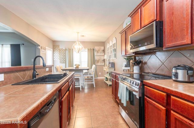 120 Coles Creek Drive, Carencro, LA 70520