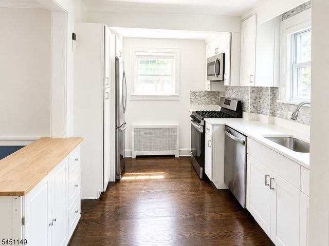 11 Van Dyke Pl, Summit City, NJ 07901