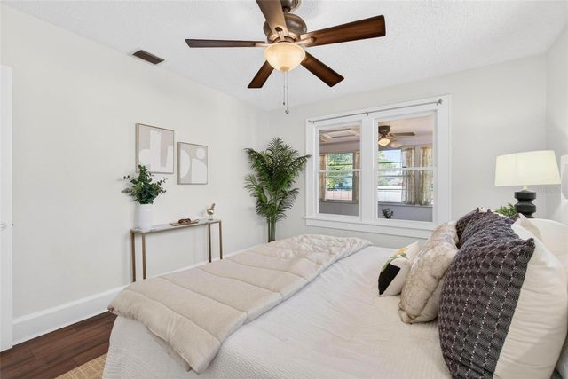 5218 1ST AVENUE S, St Petersburg, FL 33707