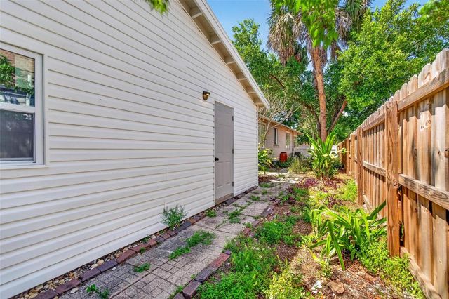 5218 1ST AVENUE S, St Petersburg, FL 33707