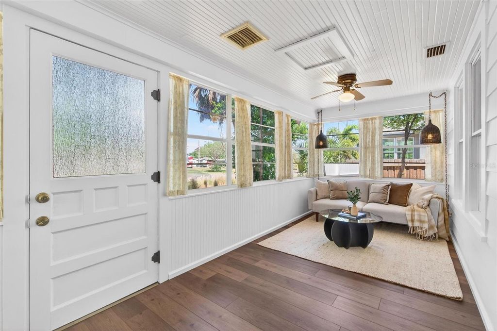 Image 3 of property listing at 5218 1ST AVENUE S, St Petersburg, FL 33707