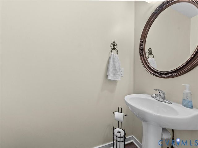 7515 Gold Coast Ln, Mechanicsville, VA 23111