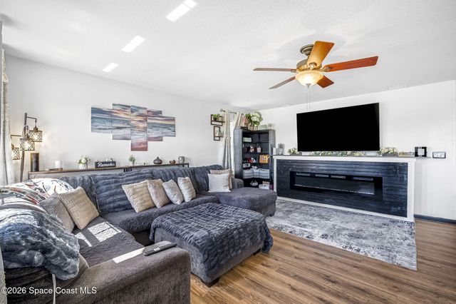 329 Broyles Drive SE, Palm Bay, FL 32909