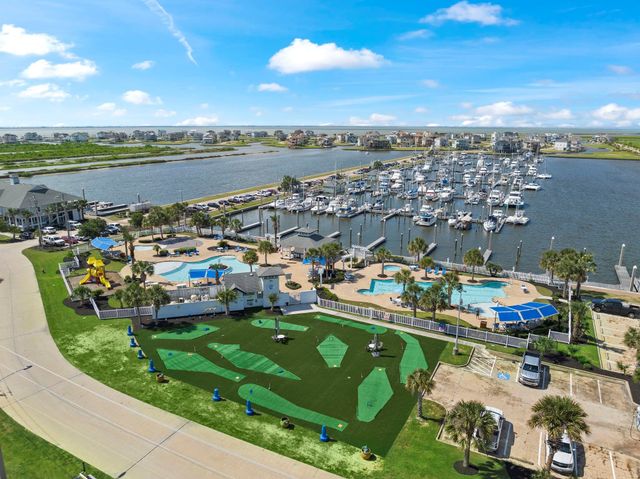 8 Marathon, Hitchcock, TX 77563