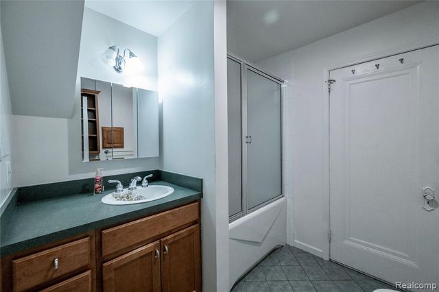 1037 Longfellow Avenue, Royal Oak, MI 48067