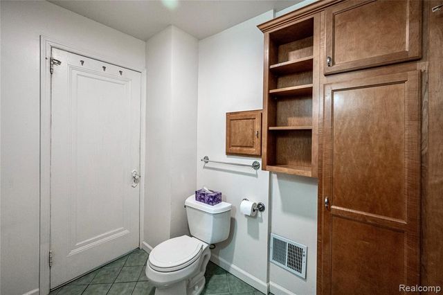 1037 Longfellow Avenue, Royal Oak, MI 48067
