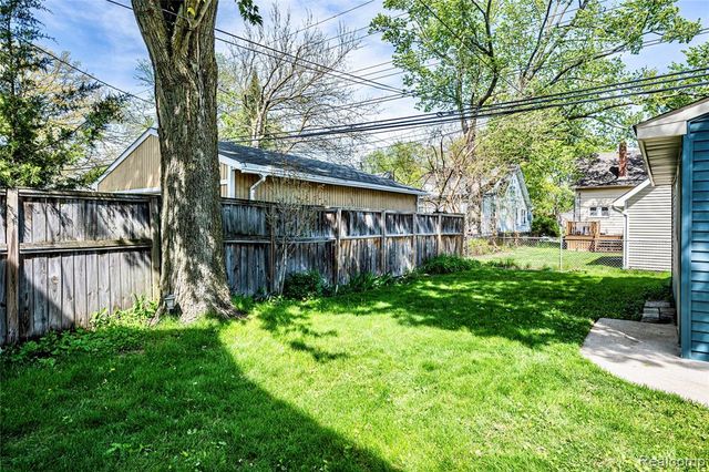 1037 Longfellow Avenue, Royal Oak, MI 48067
