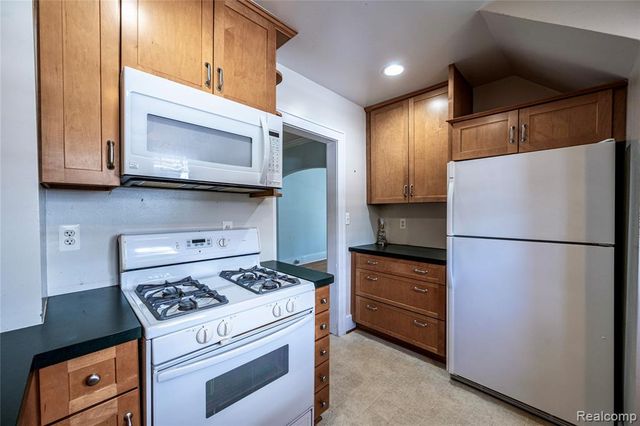 1037 Longfellow Avenue, Royal Oak, MI 48067