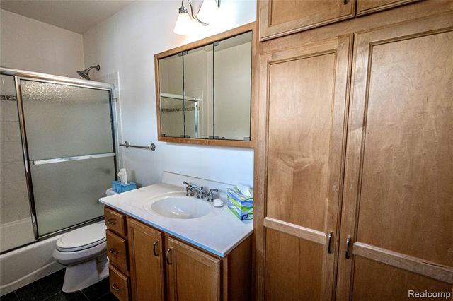 1037 Longfellow Avenue, Royal Oak, MI 48067